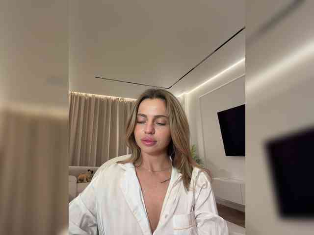 Nataliecroys webcam