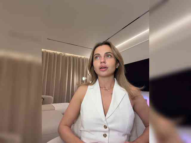 Nataliecroys webcam
