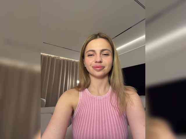 Nataliecroys webcam