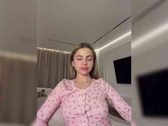 Nataliecroys webcam