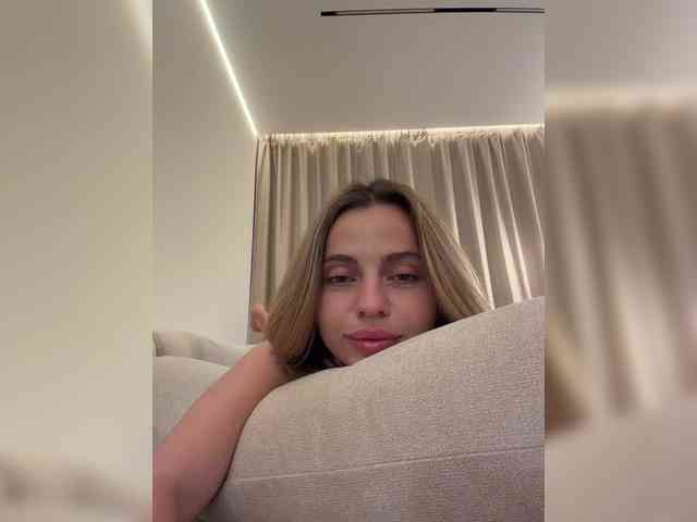 Nataliecroys webcam
