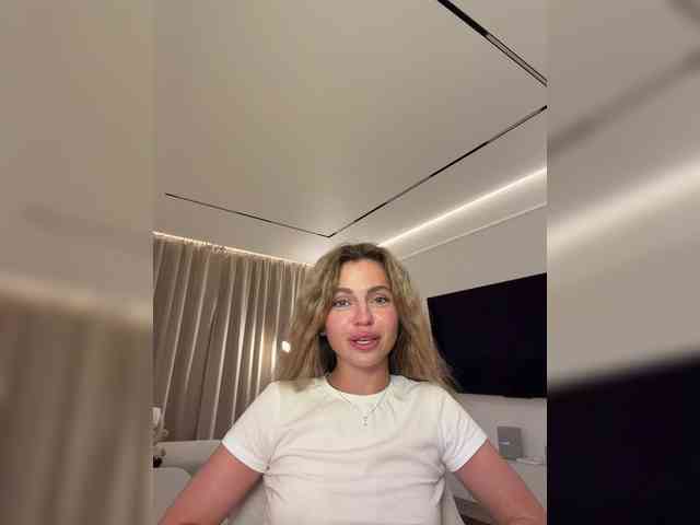 Nataliecroys webcam