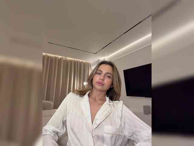 Nataliecroys webcam