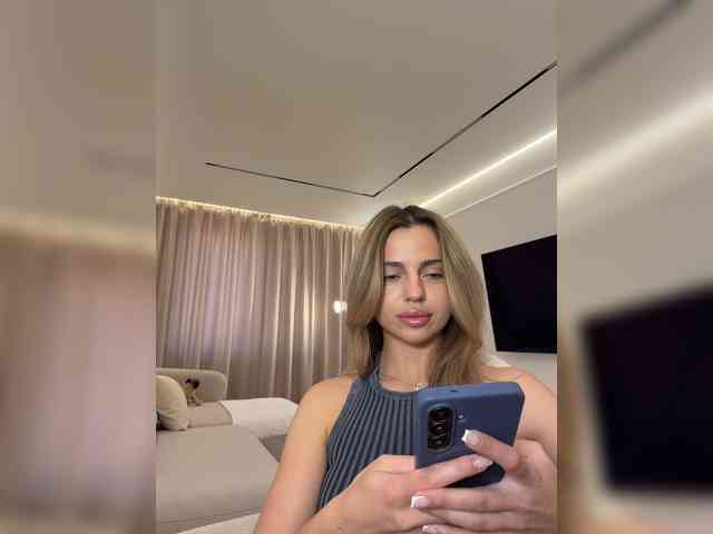 Nataliecroys webcam