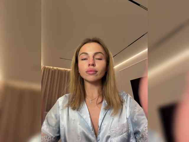 Nataliecroys webcam