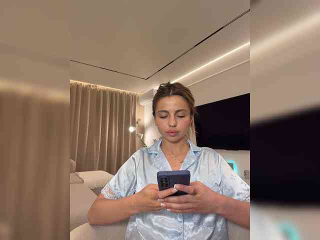 Nataliecroys webcam
