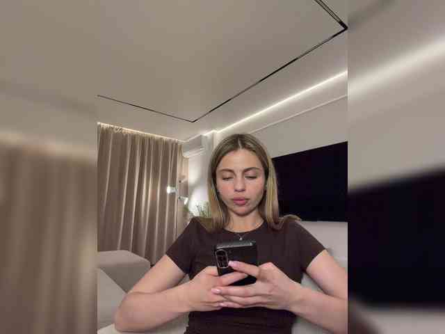 Nataliecroys webcam