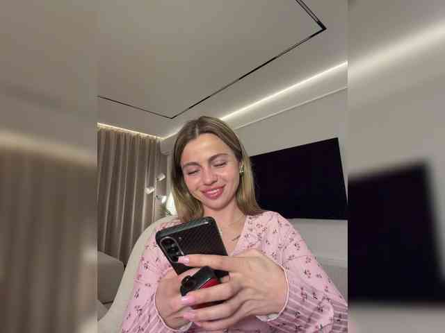 Nataliecroys webcam