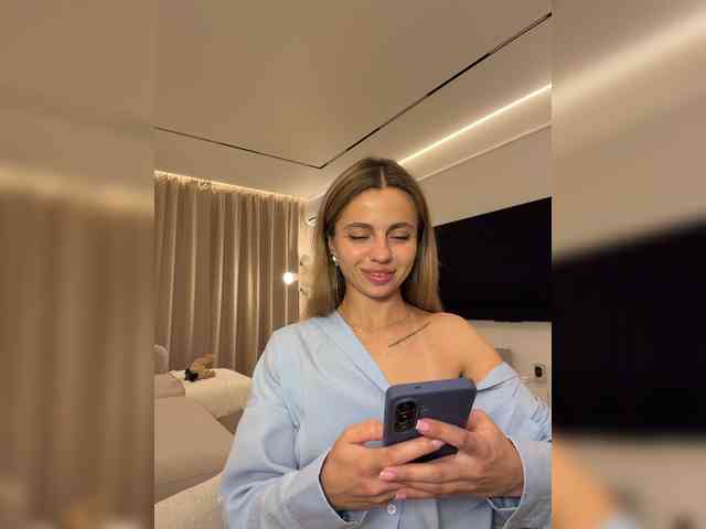 Nataliecroys webcam