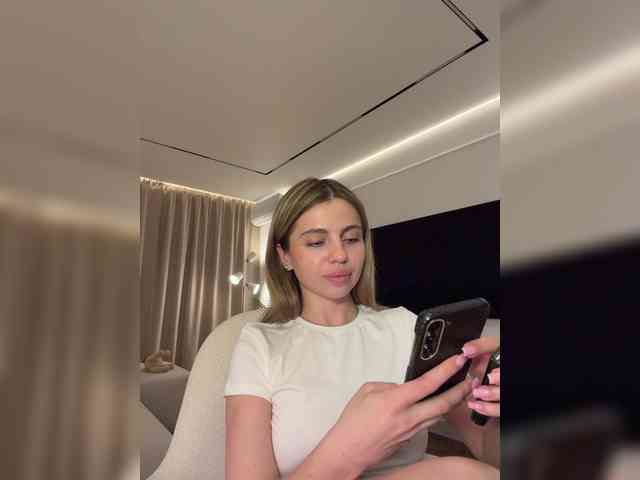 Nataliecroys webcam