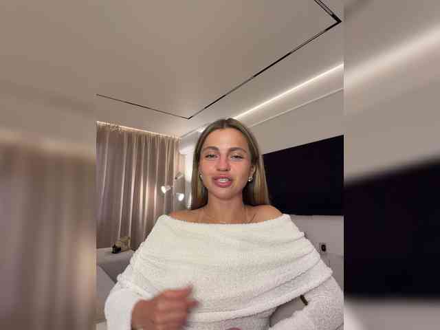 Nataliecroys webcam