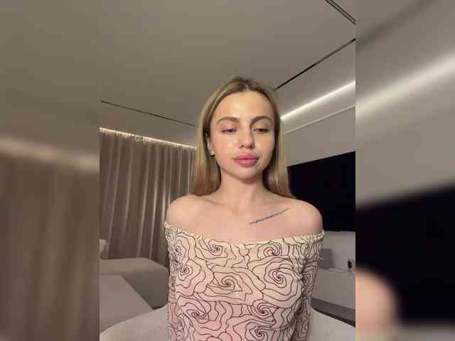 Nataliecroys webcam