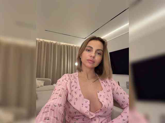 Nataliecroys webcam