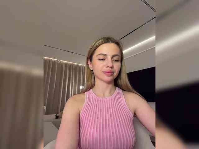 Nataliecroys webcam