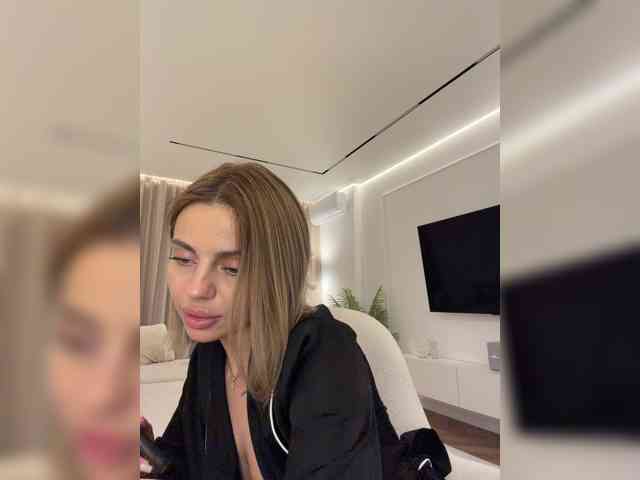 Nataliecroys webcam