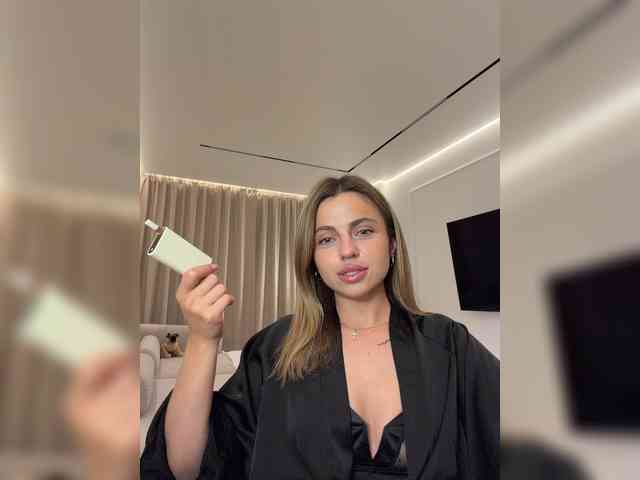 Nataliecroys webcam