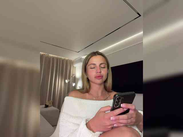 Nataliecroys webcam