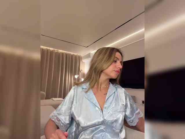 Nataliecroys webcam