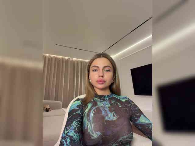 Nataliecroys webcam