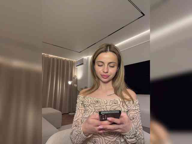 Nataliecroys webcam