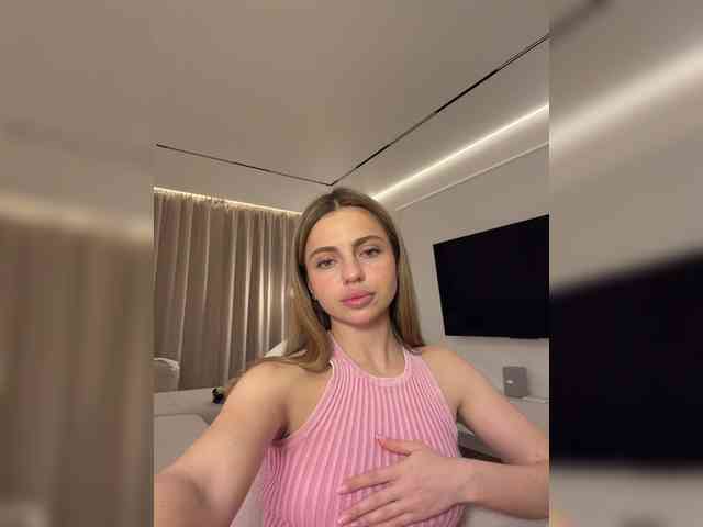 Nataliecroys webcam