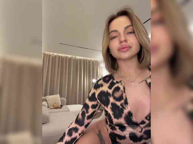 Nataliecroys webcam