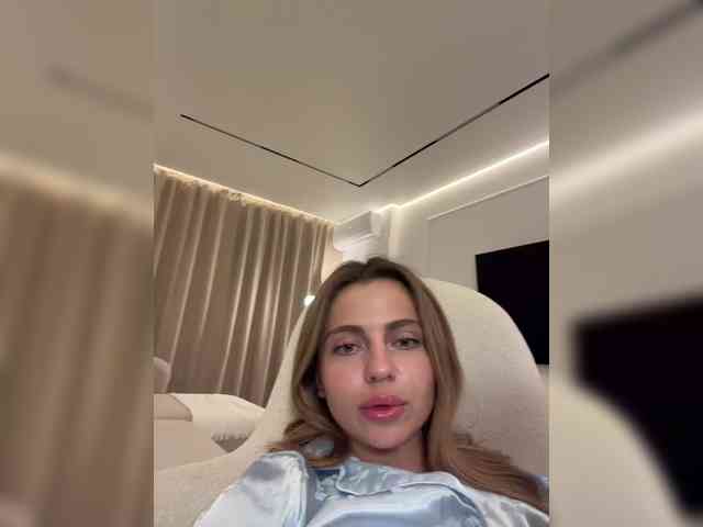Nataliecroys webcam