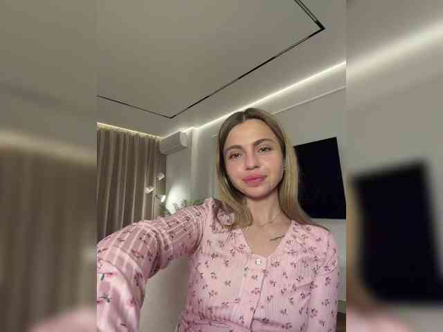 Nataliecroys webcam