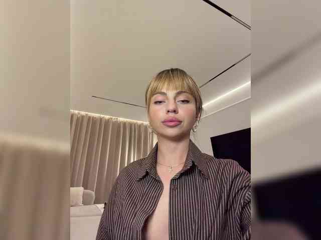 Nataliecroys webcam