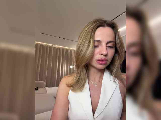 Nataliecroys webcam