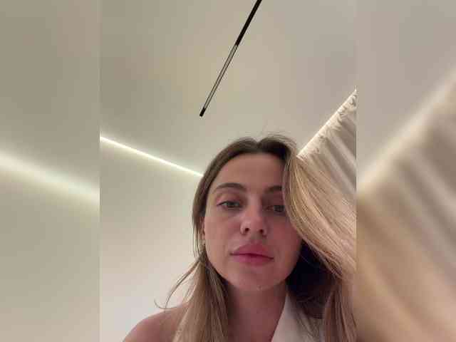 Nataliecroys webcam