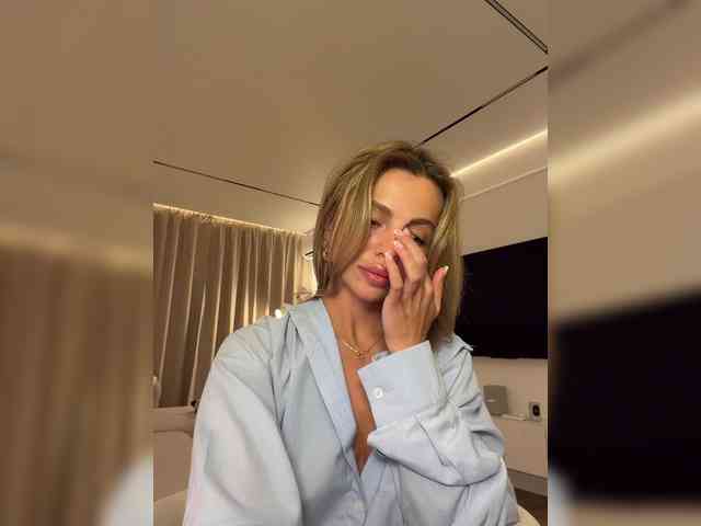 Nataliecroys webcam