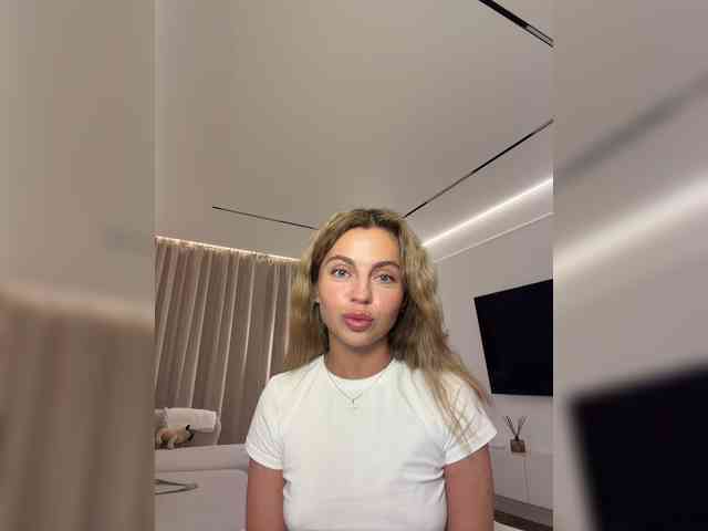 Nataliecroys webcam