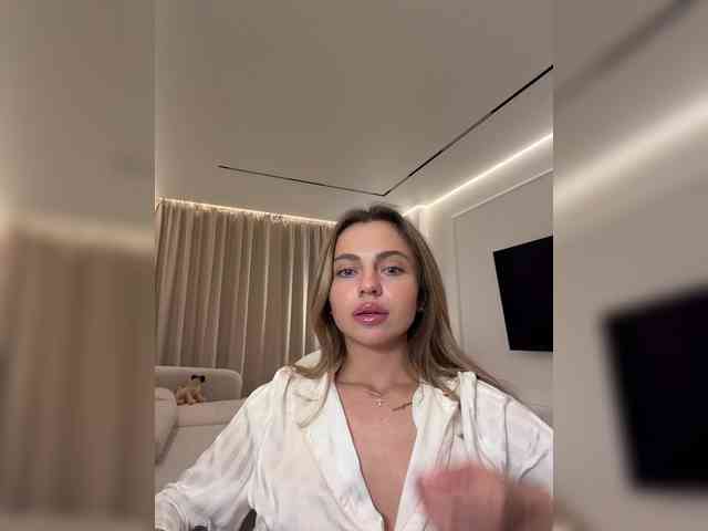 Nataliecroys webcam