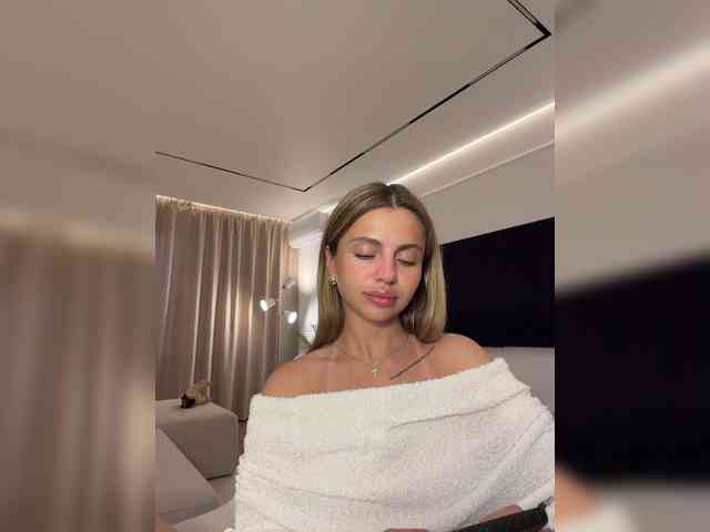 Nataliecroys webcam