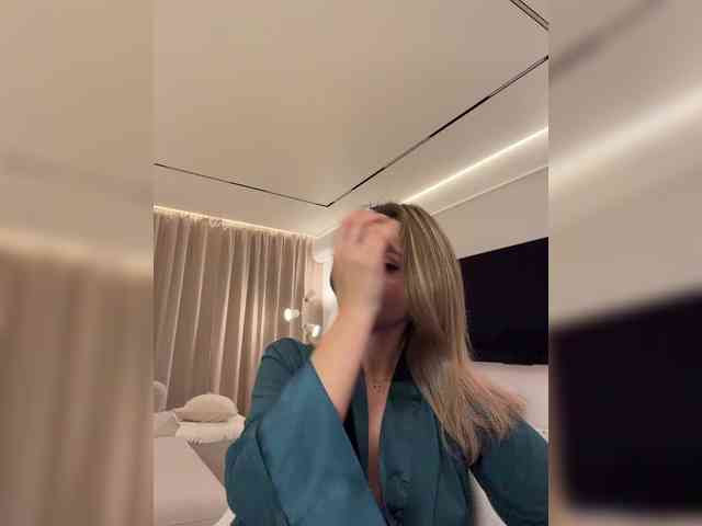 Nataliecroys webcam