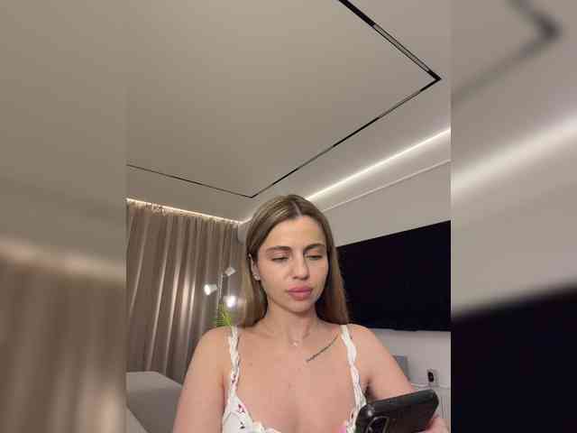 Nataliecroys webcam