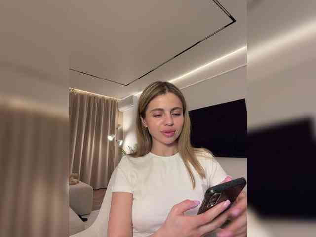 Nataliecroys webcam
