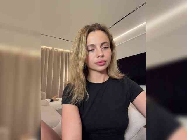 Nataliecroys webcam