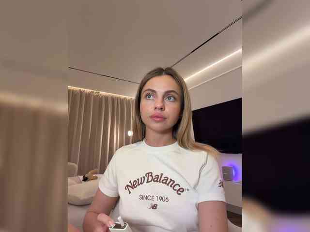 Nataliecroys webcam