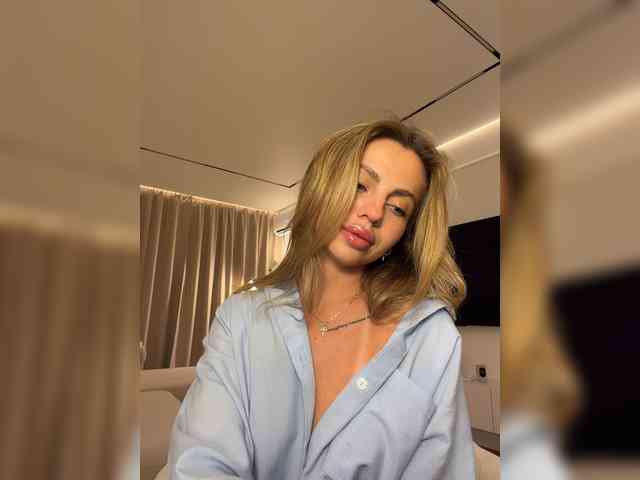 Nataliecroys webcam