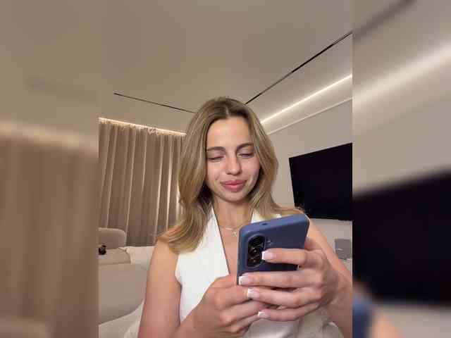 Nataliecroys webcam