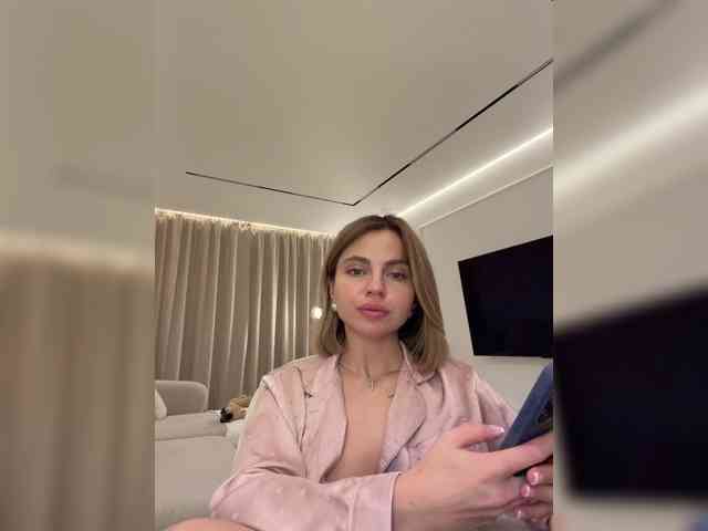 Nataliecroys webcam