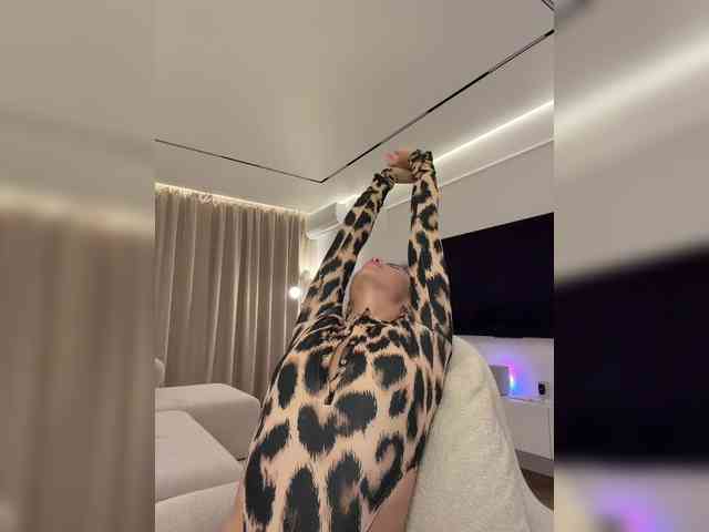 Nataliecroys webcam