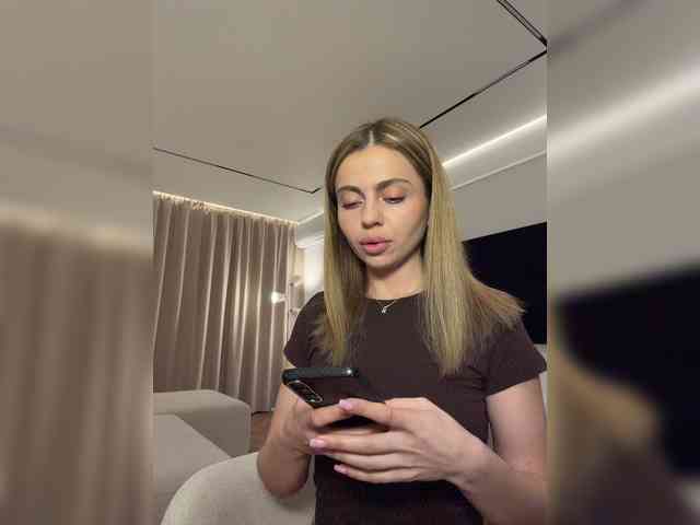 Nataliecroys webcam