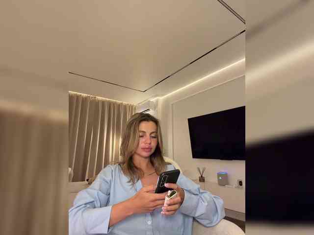 Nataliecroys webcam