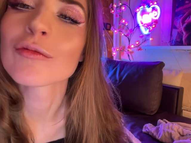 CandyBoom live cam on BongaCams