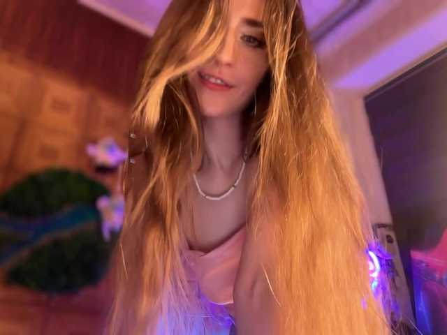 CandyBoom live cam on BongaCams