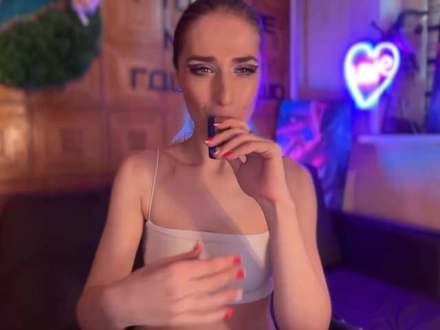 SweetyMeow live webcam show