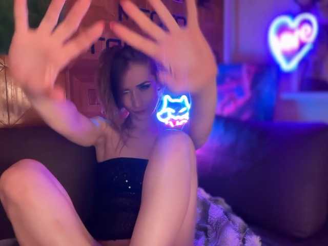 CandyBoom live cam on BongaCams